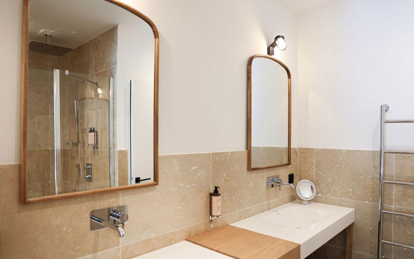 ארסשון Les Vagues Hotel & Spa מראה חיצוני תמונה