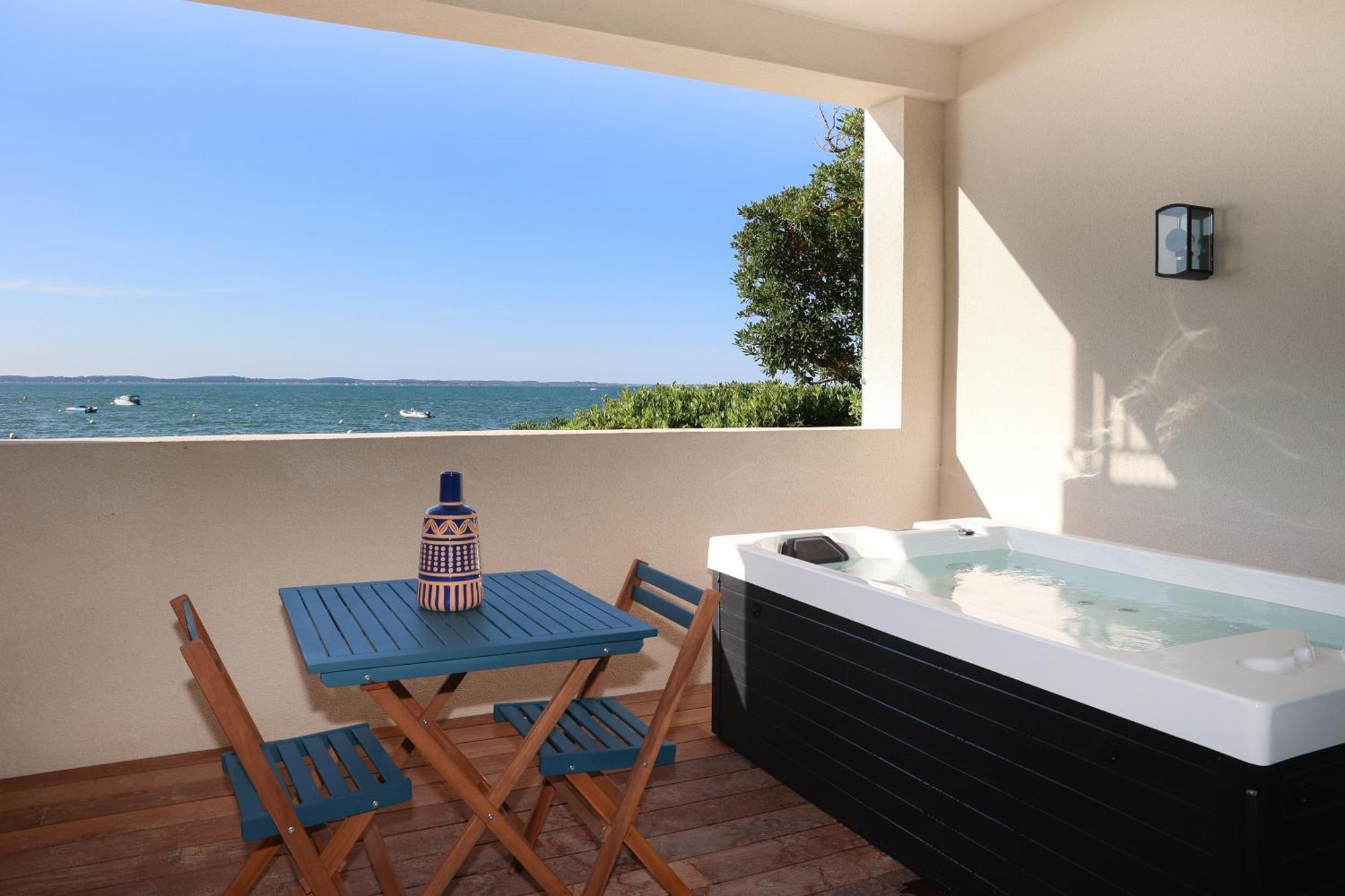 ארסשון Les Vagues Hotel & Spa מראה חיצוני תמונה