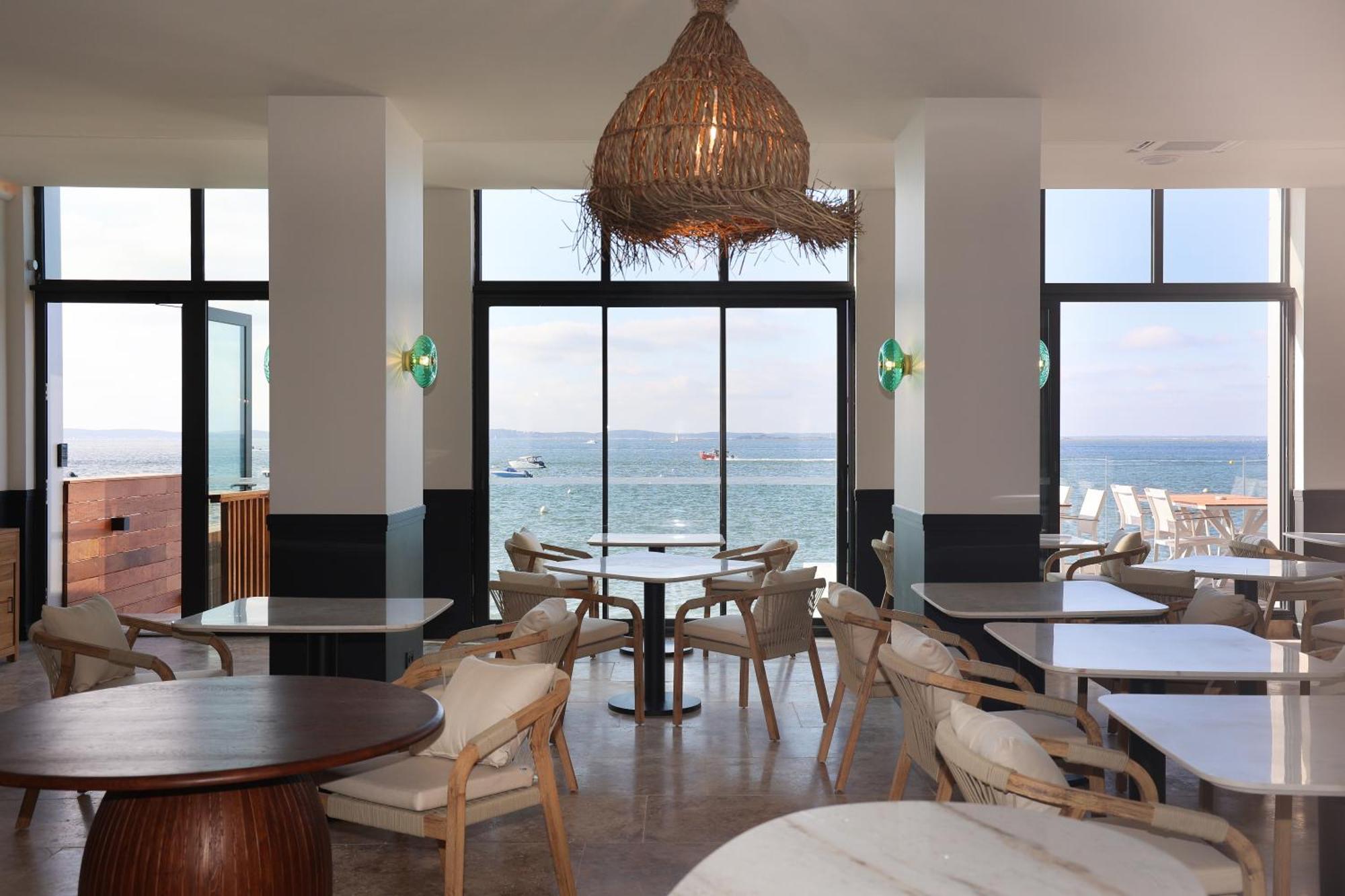 ארסשון Les Vagues Hotel & Spa מראה חיצוני תמונה