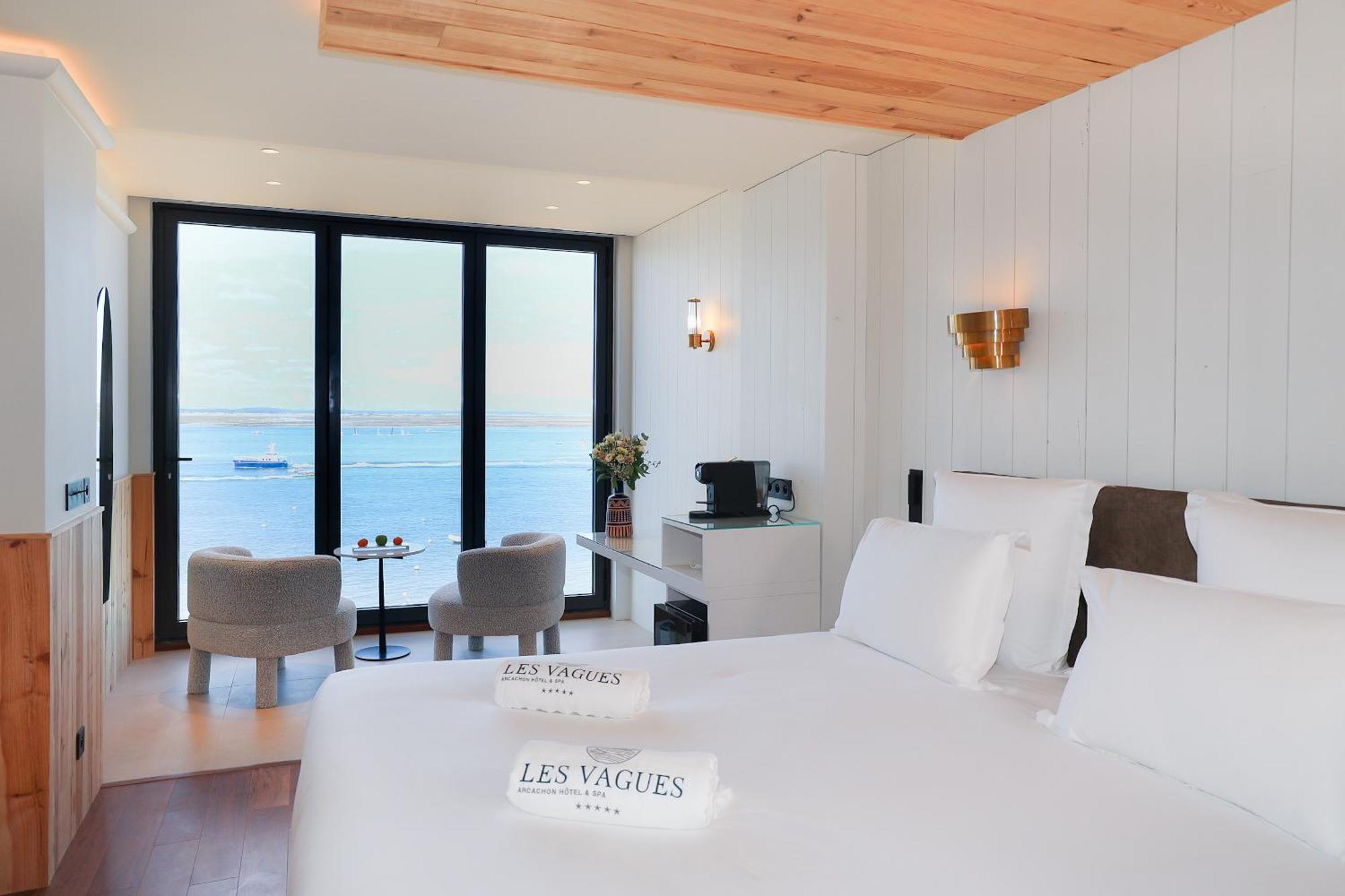 ארסשון Les Vagues Hotel & Spa מראה חיצוני תמונה