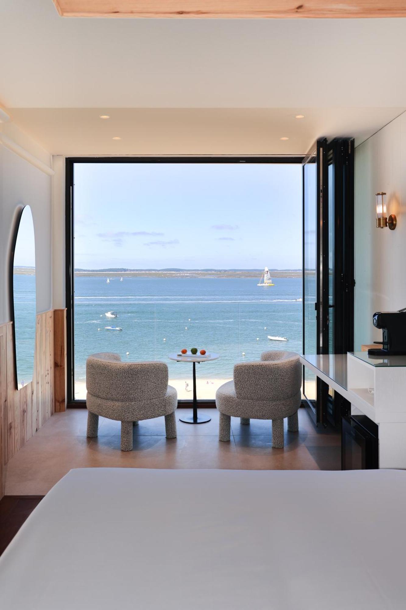 ארסשון Les Vagues Hotel & Spa מראה חיצוני תמונה