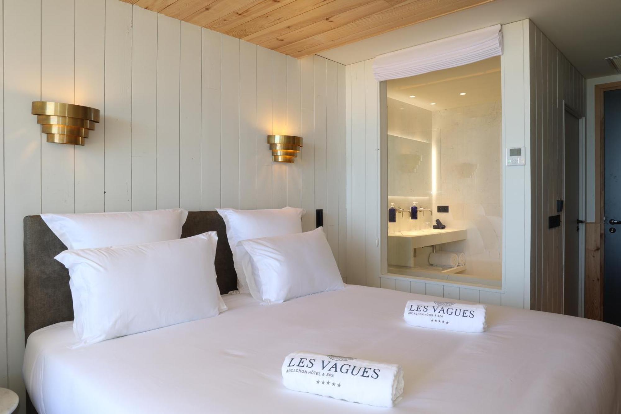 ארסשון Les Vagues Hotel & Spa מראה חיצוני תמונה