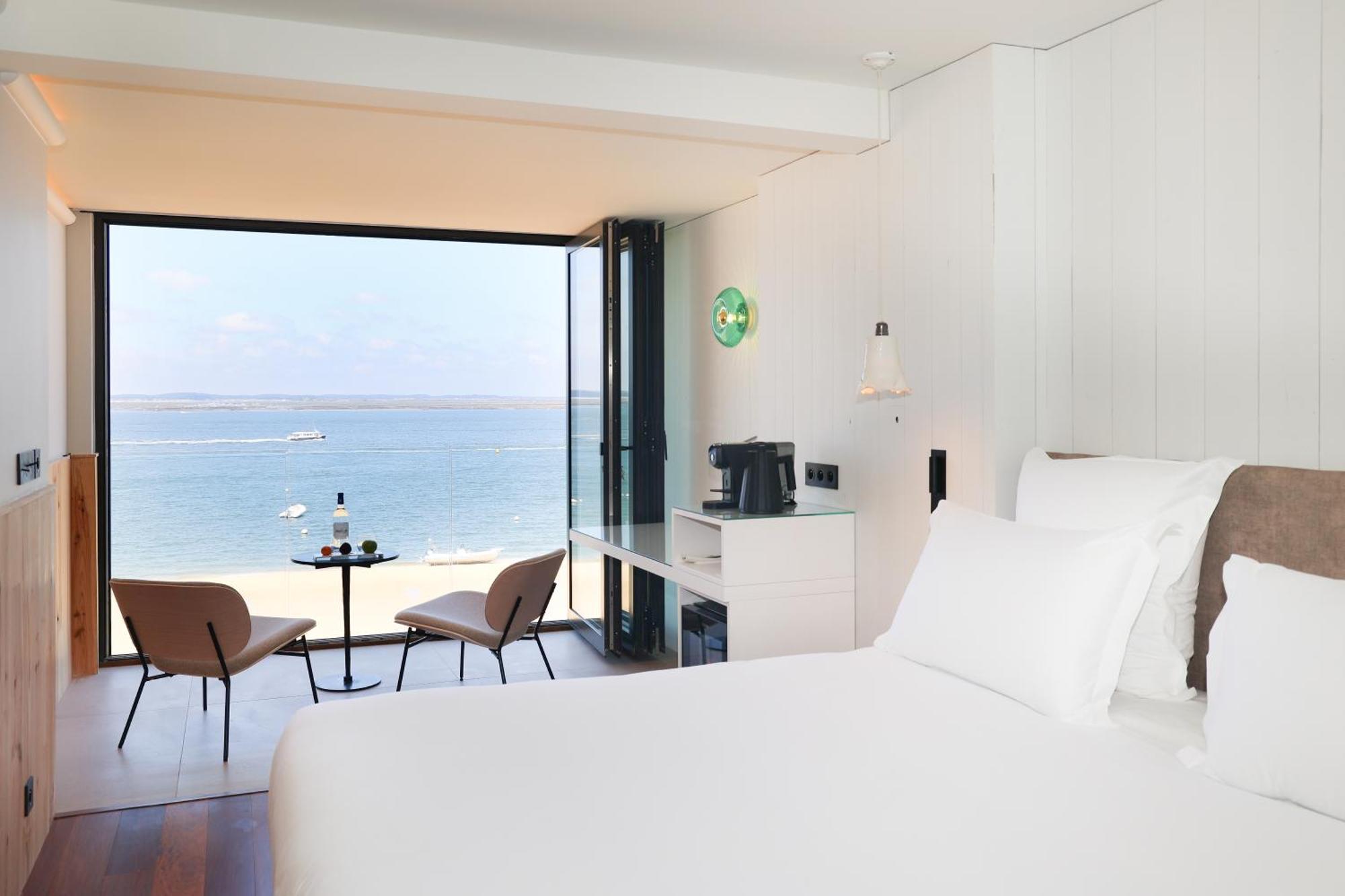 ארסשון Les Vagues Hotel & Spa מראה חיצוני תמונה