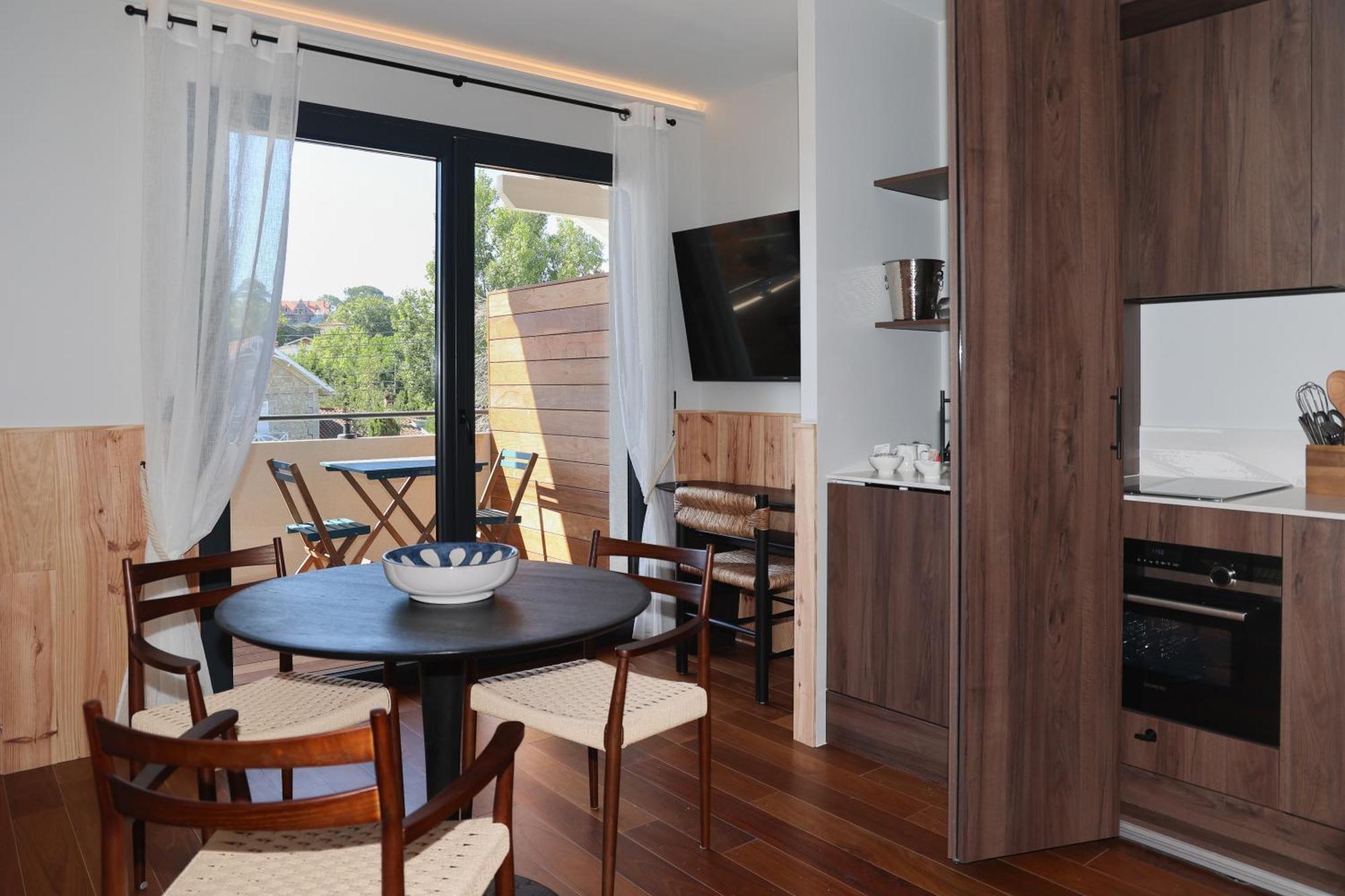 ארסשון Les Vagues Hotel & Spa מראה חיצוני תמונה