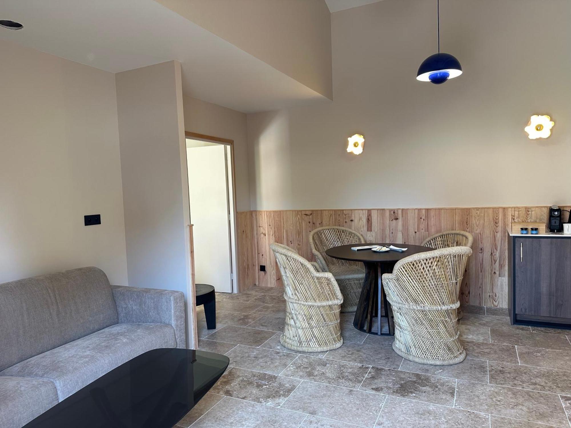 ארסשון Les Vagues Hotel & Spa מראה חיצוני תמונה