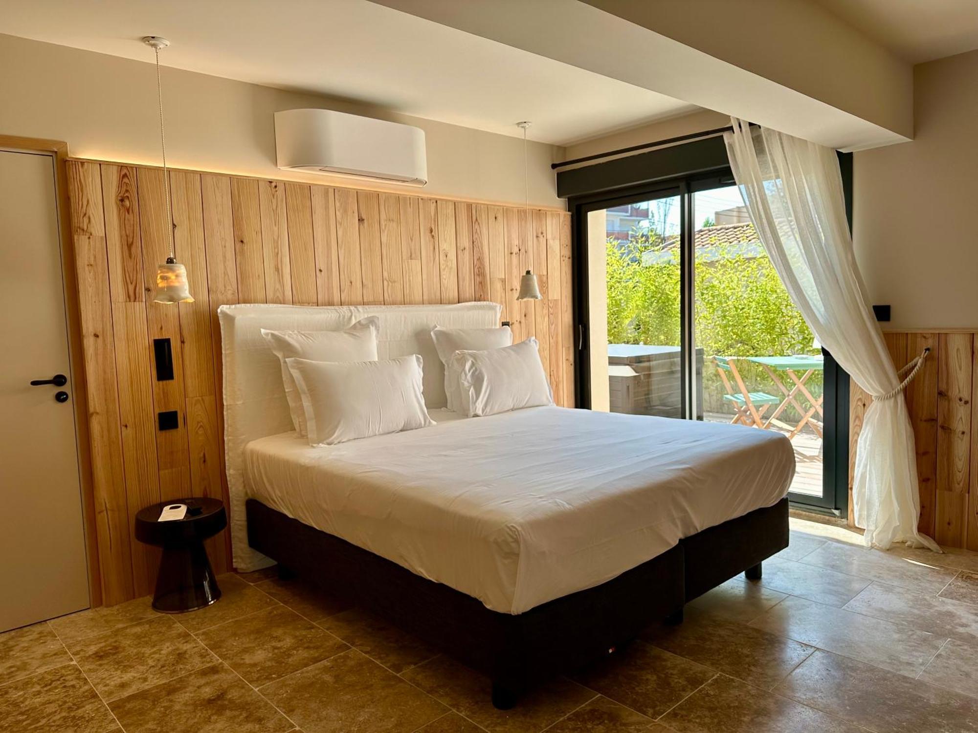 ארסשון Les Vagues Hotel & Spa מראה חיצוני תמונה